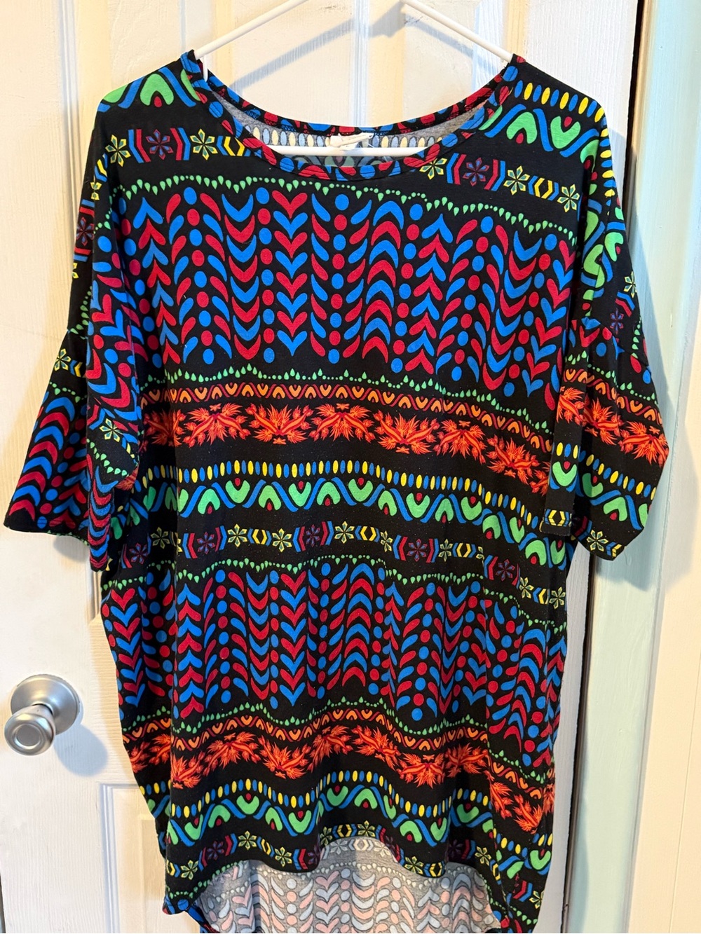 LuLaRoe Black Multicolor Patterned Tunic - Red Blue Green Orange Accents